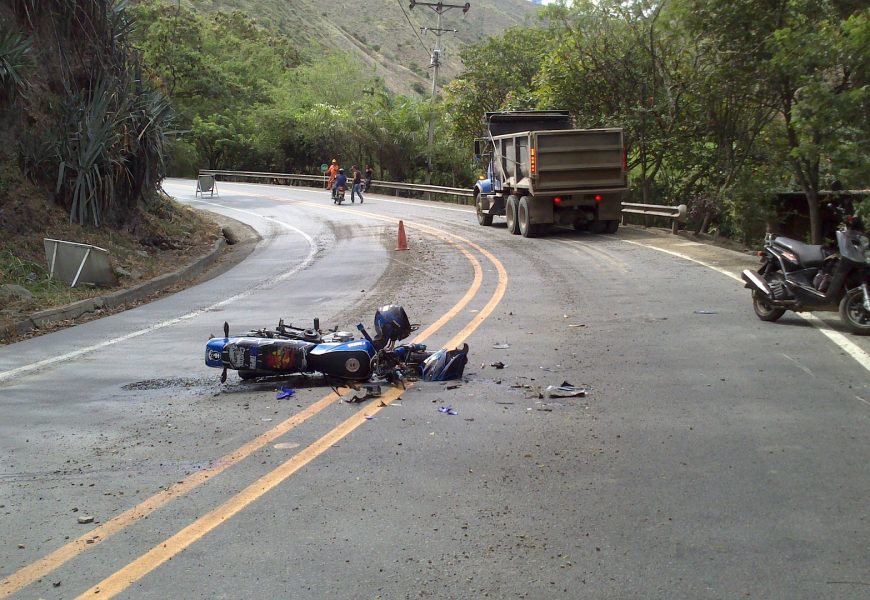 Seguridad de los vehículos de motor de dos y tres ruedas