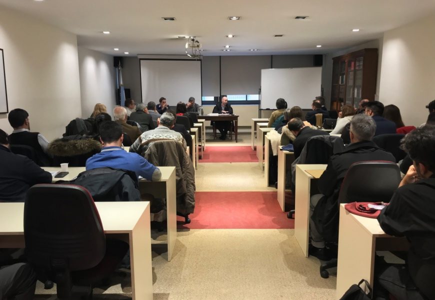 La AACS recibió a funcionarios de la Unidad de Información Financiera