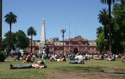 La conducta de los argentinos en la calle: libre interpretación de las normas y la culpa en el otro