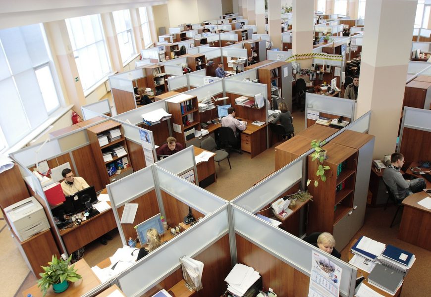 La Inteligencia Artificial y su impacto en el comportamiento y el empleo