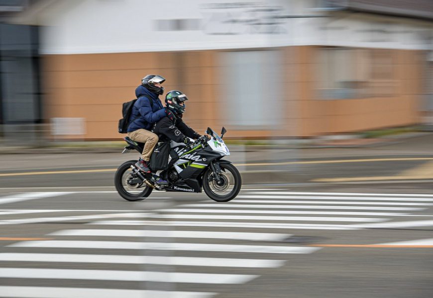 Llevar puesto el casco disminuye un 70% la posibilidad de sufrir lesiones severas