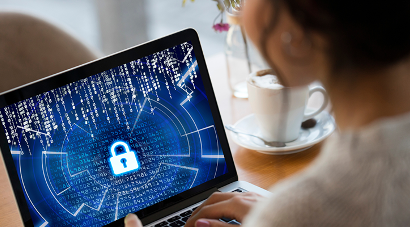 Ciberseguridad e igualdad de género: Cómo las aseguradoras pueden liderar en la protección digital para mujeres