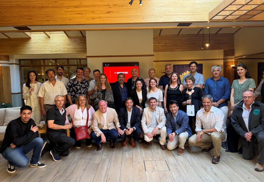 MAPFRE festejó los 35 años de su oficina en Bariloche MAPFRE festejó los 35 años de su oficina en Bariloche