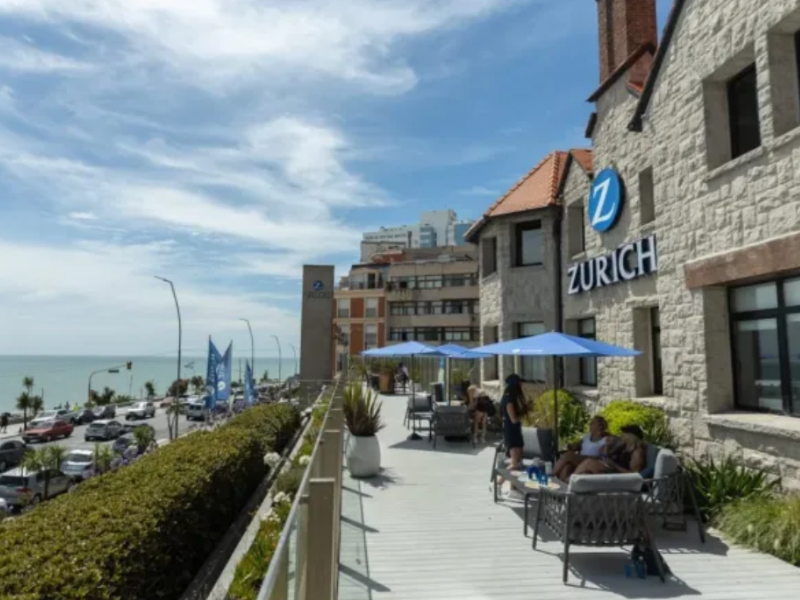 Zurich inició su temporada de verano en Mar del Plata